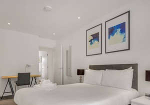 03 Bed Aprtment in Regent's Canal by MySquare