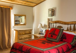 09) 1 Bedroom Condo - King - The Mountain Inn