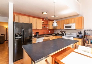 1 Alpine Terrace - with private hot tub STR #573 No Roadside parking