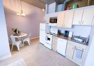 1 Bdrm Loft W/Parking