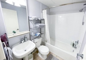 1 Bdrm Loft W/Parking