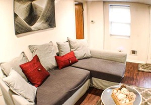 1 Bed Apt - Amazing Location 1 Block to Carson St