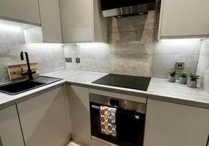 1 bed Apt in West End