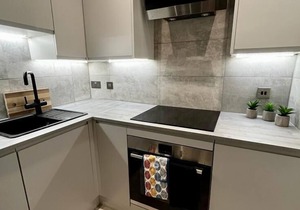 1 bed Apt in West End