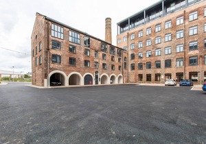 1 Bed Modern Apartment in a Converted Mill