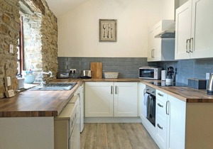 1 bedroom accommodation in Cutthorpe, near Chesterfield