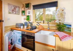 1 bedroom accommodation in Ockeridge, Worcester