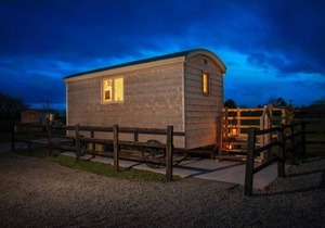 1 bedroom accommodation in Ockeridge, Worcester