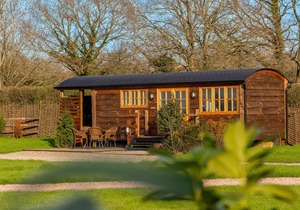 1 bedroom accommodation in Ockeridge, Worcester