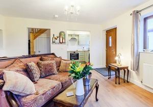 1 bedroom accommodation in Great Hatfield, near Hornsea