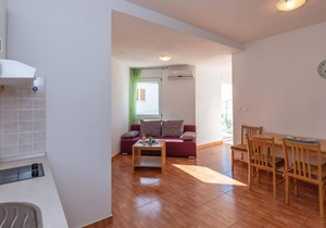 1 bedroom amazing apartment in Krvavica