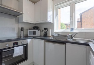 1 Bedroom Apartment 10 minutes from Surrey Quays Station