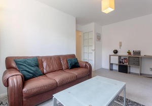 1 Bedroom Apartment 10 minutes from Surrey Quays Station