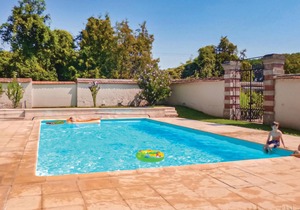 1 bedroom awesome apartment in Ocquerre