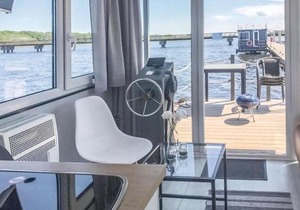 1 Bedroom Gorgeous Ship In Loitz