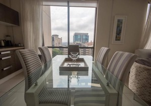 1 BEDROOM LUXURY APARTMENT Sandton Skye