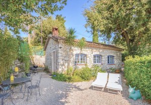 1 Bedroom Nice Home In La Gaude
