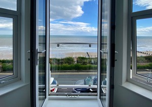 1 Bedroom sea view Apartment with balcony