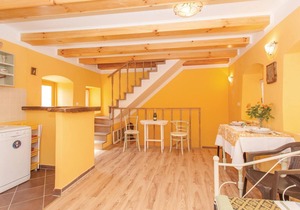 1 bedroom stunning apartment in Omisalj