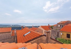1 bedroom stunning apartment in Omisalj