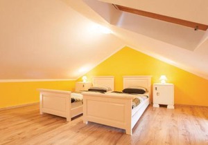 1 Bedroom Stunning Apartment In Omisalj