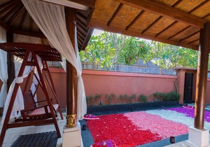 1 BR private pool Villa in kuta near the beach