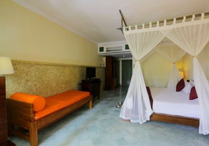 1 BR Villa near Ubud with a private plunge pool and a living area incl breakfast