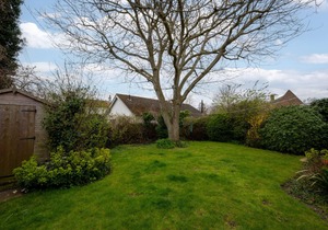 1 Chequers Row - Two Bedroom House, Sleeps 4