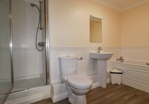 1 SPINNAKERS, family friendly, character holiday cottage in Newquay
