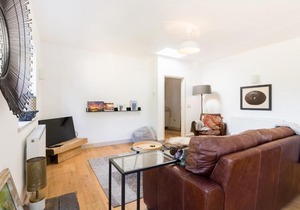 1 The Coach House