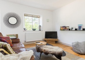 1 The Coach House