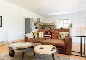 1 The Coach House