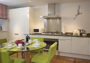 10 DART MARINA, family friendly, luxury holiday cottage in Dartmouth