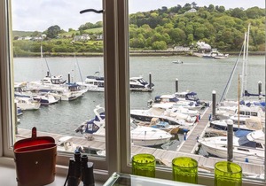10 DART MARINA, family friendly, luxury holiday cottage in Dartmouth