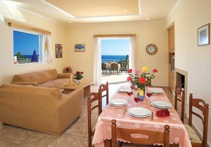 10 mins walk to a small selection of amenities