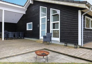 10 person holiday home in Løgstør-By Traum