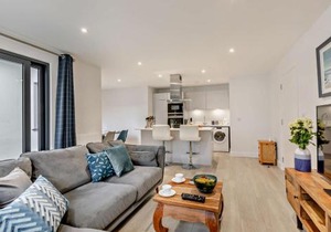 10 Putsborough - Luxury Apartment at Byron Woolacombe, only 4 minute walk to Woolacombe Beach!