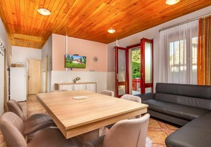 100 m² Accommodation ∙ 3 bedrooms ∙ 6 guests