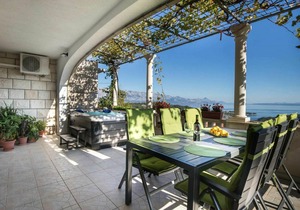 100 m² Accommodation ∙ 3 bedrooms ∙ 6 guests