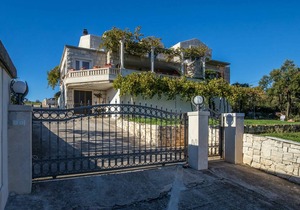 100 m² Accommodation ∙ 3 bedrooms ∙ 6 guests