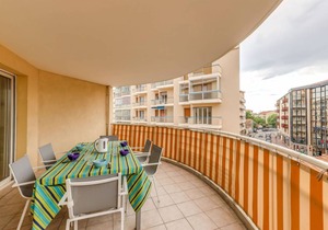 100 m² Apartment ∙ 2 bedrooms ∙ 6 guests