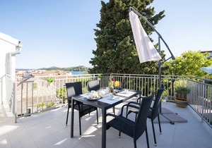 100 m² Apartment ∙ 2 bedrooms ∙ 5 guests