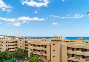 100 m² Apartment ∙ 3 bedrooms ∙ 6 guests
