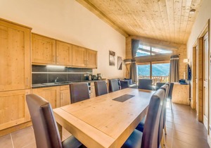 100m from resort center, 5th floor, balcony, parking, tv, ski locker, 72m², Champagny-en-Vanoise