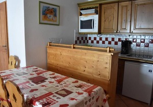 100m from ski slopes, 1st floor, balcony, parking, tv, ski locker, 40m², Pralognan-la-Vanoise