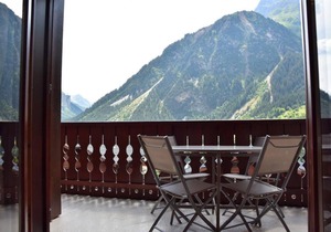 100m from ski slopes, 2nd floor, balcony, tv, ski locker, 40m², Pralognan-la-Vanoise