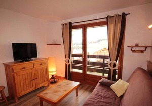 100m from resort center, 1st floor, view ski slopes, balcony, tv, ski locker, 22m², Les Saisies