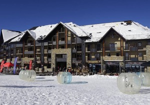 100m from ski slopes, 1st floor, view valley, parking, tv, ski locker, 42m², Peyragudes