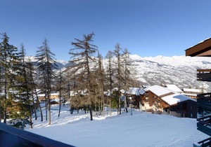 100m from ski slopes, 1st floor, view ski slopes, terrace, tv, ski locker, 48m²