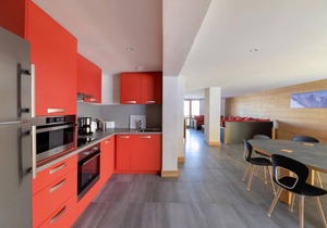 100m from ski slopes, 3rd floor, view mountain, balcony, tv, ski locker, 124m², Montchavin La Plagne